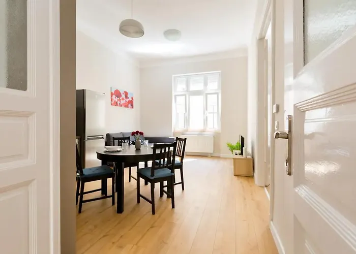 Kresz Geza 29 Westend Station 2 Bedrooms+Living Ac