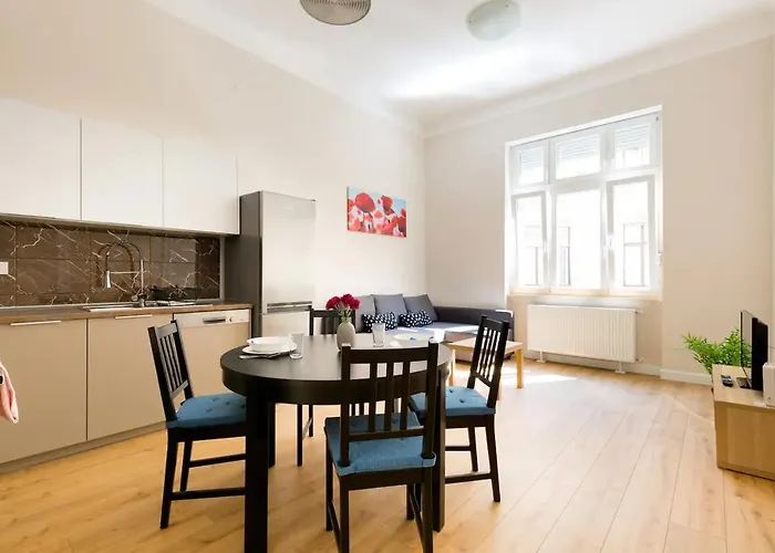 Kresz Geza 29 Westend Station 2 Bedrooms+Living Ac